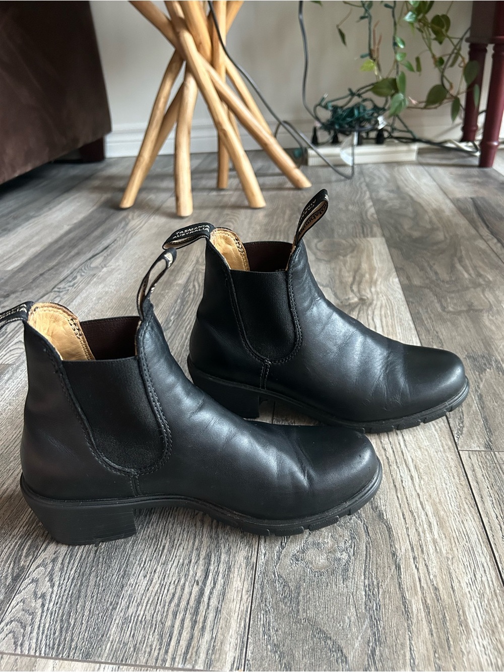 Blundstone Black Leather Heeled Boots